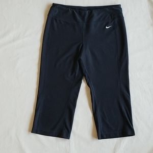 Nike Dri-Fit Capris Medium